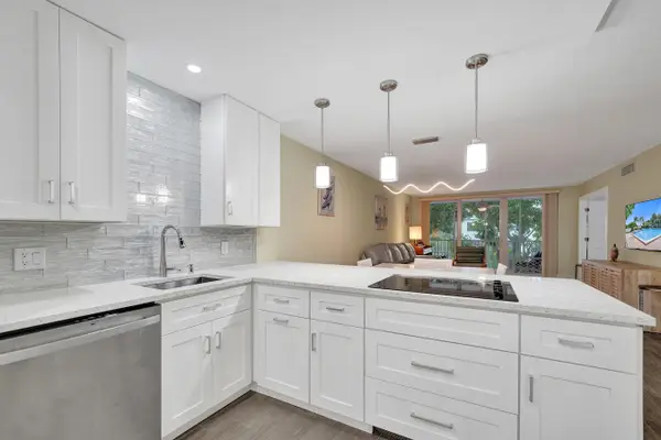 3145 NE 48th Court #215, Lighthouse Point, FL 33064