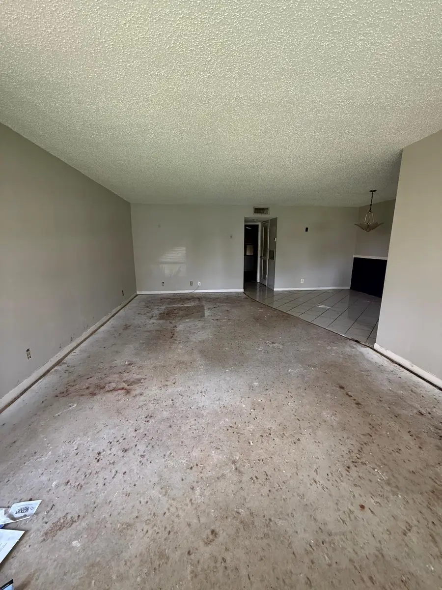 1052 North Drive #B, Delray Beach, FL 33445 - #3