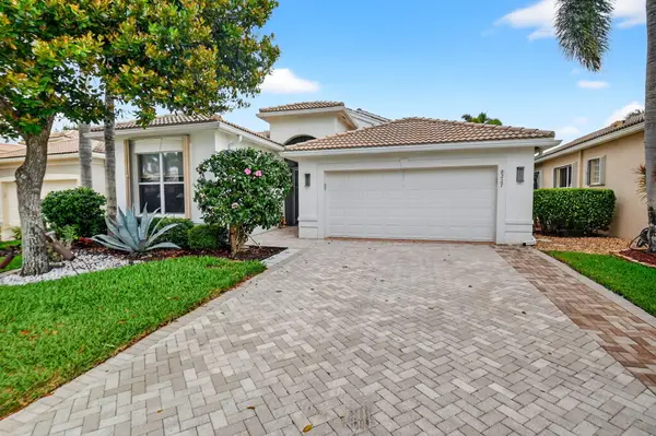 8227 Seahorse Cove Boulevard, Lake Worth, FL 33467