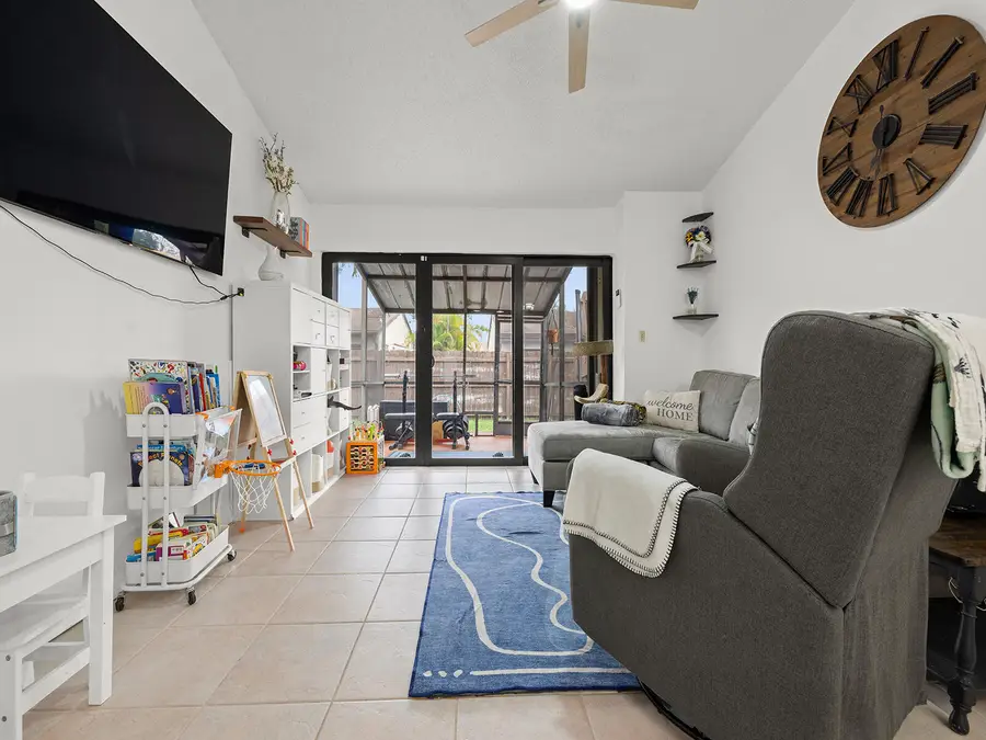 2331 Peach Court, Pembroke Pines, FL 33026 - #3