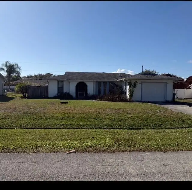 2502 SE Calusa Avenue Se, Port Saint Lucie, FL 34952 - #1