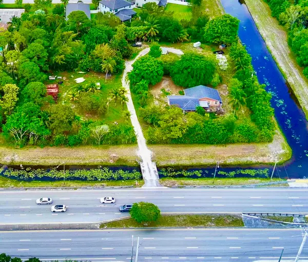 5947 Hypoluxo Road, Lake Worth, FL 33463