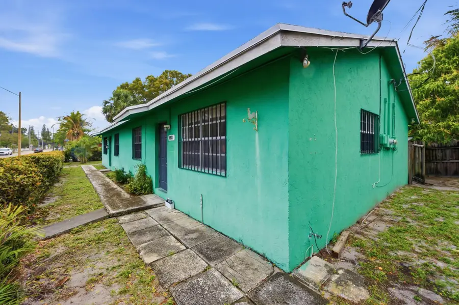 4901 Spruce Avenue, West Palm Beach, FL 33407 - #3