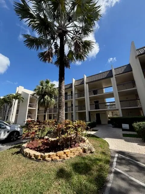 8409 Forest Hills Drive, Coral Springs, FL 33065 - #2