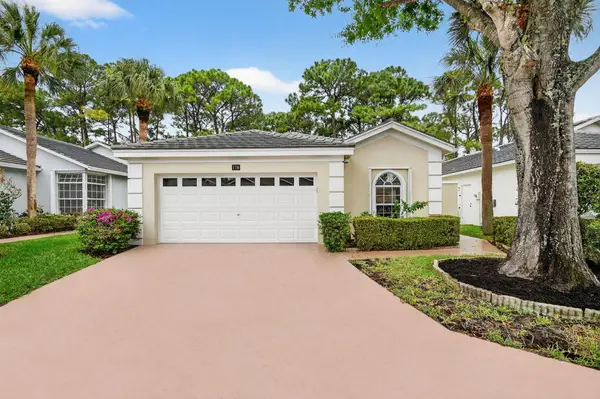 176 Harbor Lake Circle, Greenacres, FL 33413