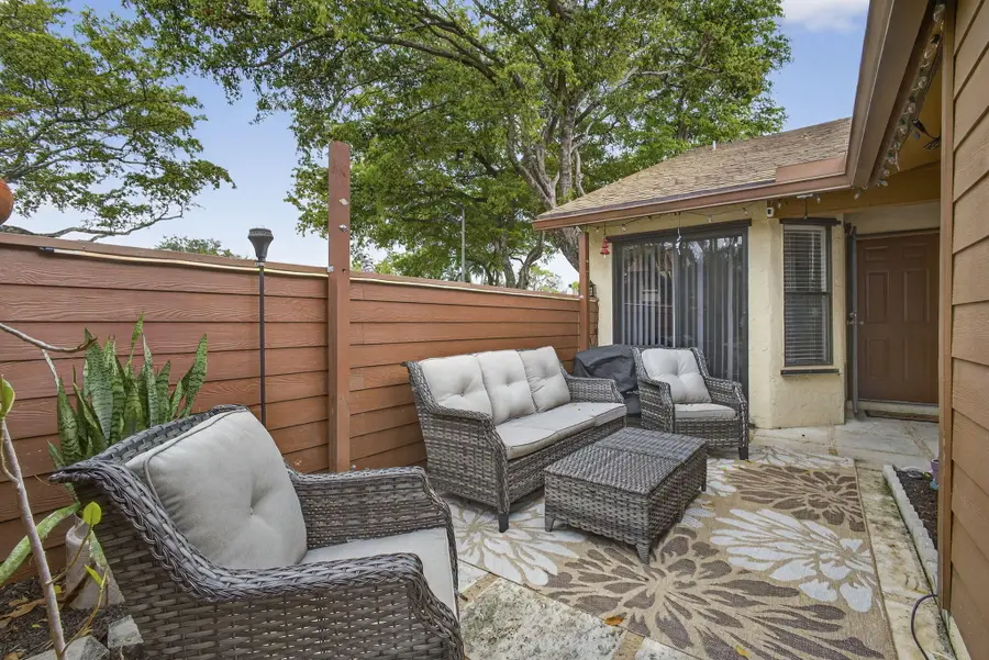 3807 Collinwood Lane, West Palm Beach, FL 33406 - #2