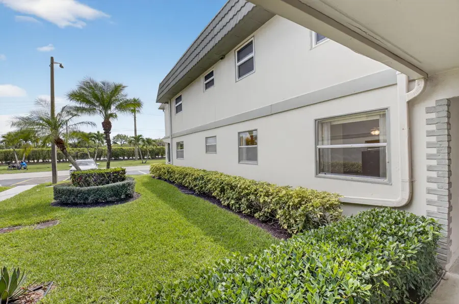204 Flanders E, Delray Beach, FL 33484 - #2