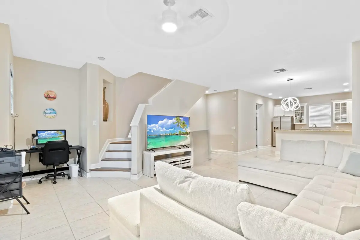 1033 NE 17th Way #2003, Fort Lauderdale, FL 33304 - #1