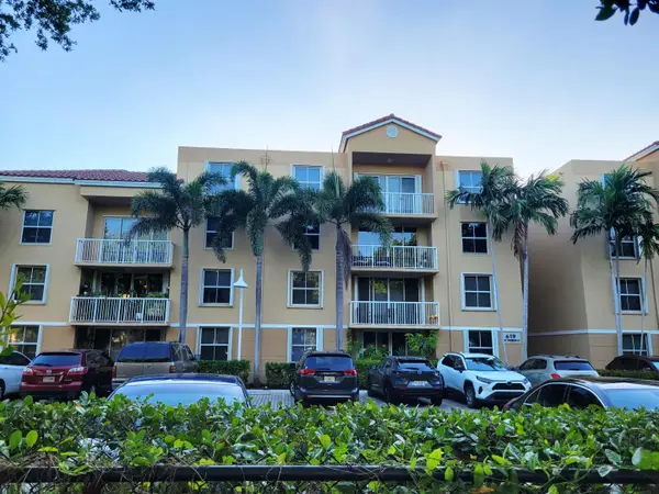 619 E Sheridan Street #203, Dania Beach, FL 33004