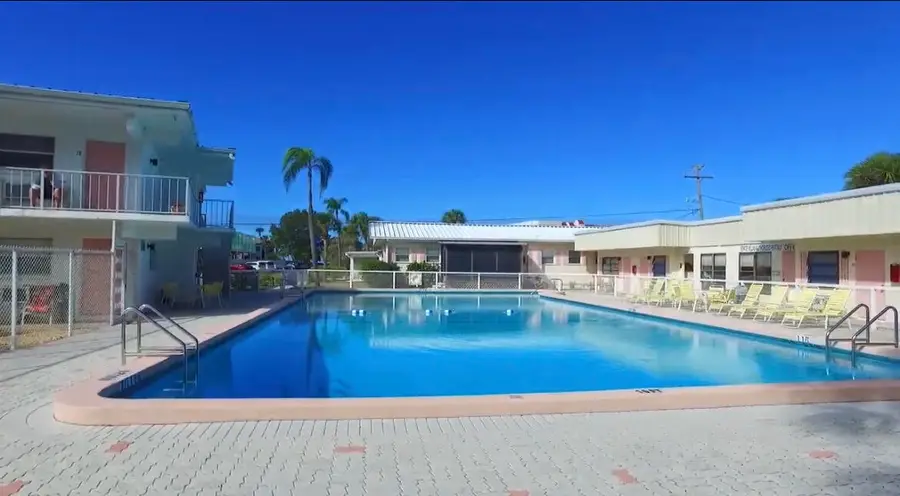 908 Villas Drive, Venice, FL 34285 - #2