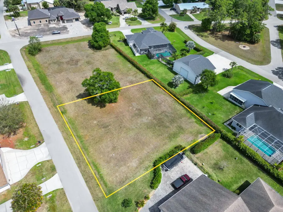 6871 Cherokee Avenue, Fort Myers, FL 33905 - #3