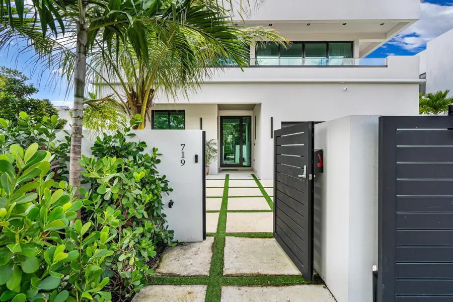 719 N Victoria Park Road, Fort Lauderdale, FL 33304 - #2