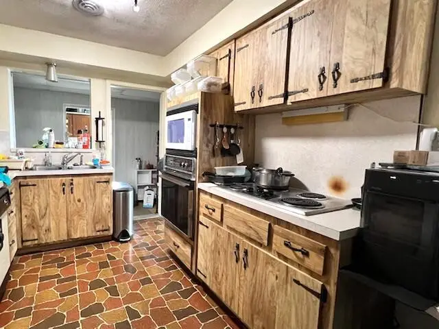 725 SE 1st Street, Belle Glade, FL 33430 - #3