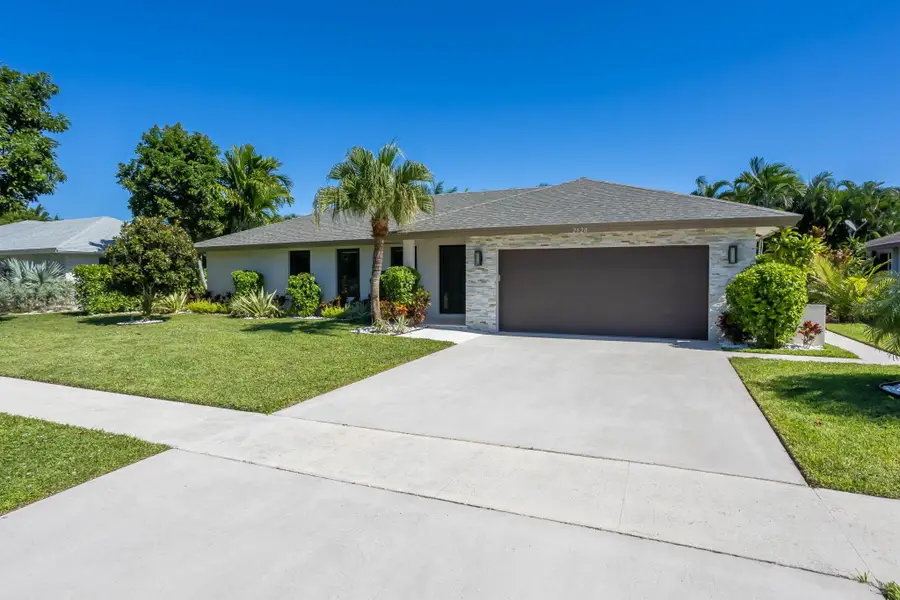 2520 SW 5th Street, Boynton Beach, FL 33435 - #2