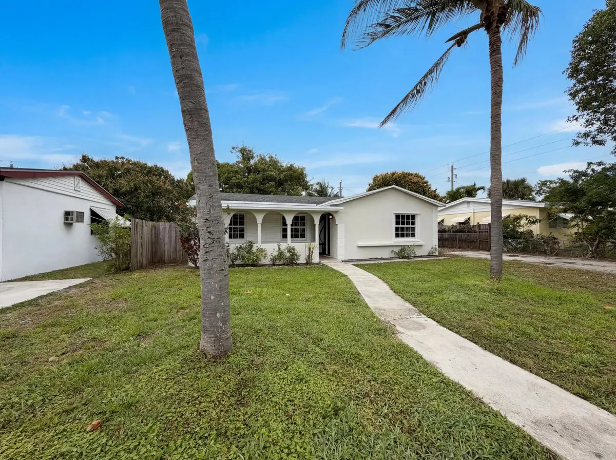 417 NW 2nd Street, Boynton Beach, FL 33435 - #1