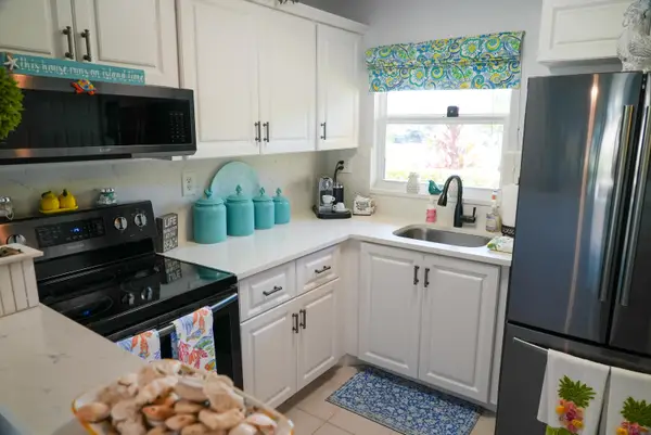 8901 Sunrise Lakes Boulevard #105, Sunrise, FL 33322