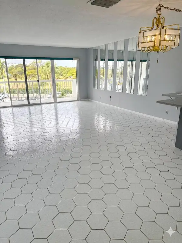 2600 N Flagler Drive #301, West Palm Beach, FL 33407