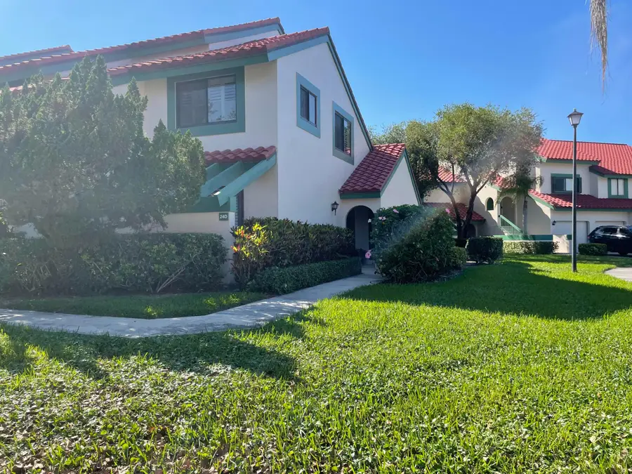 24 Lexington Lane W #D 24, Palm Beach Gardens, FL 33418 - #2