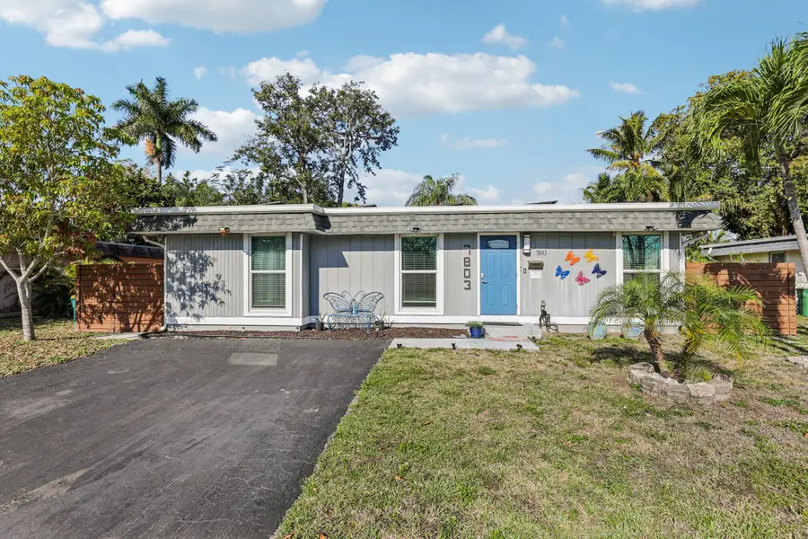 7803 NW 69th Terrace, Tamarac, FL 33321 - #2