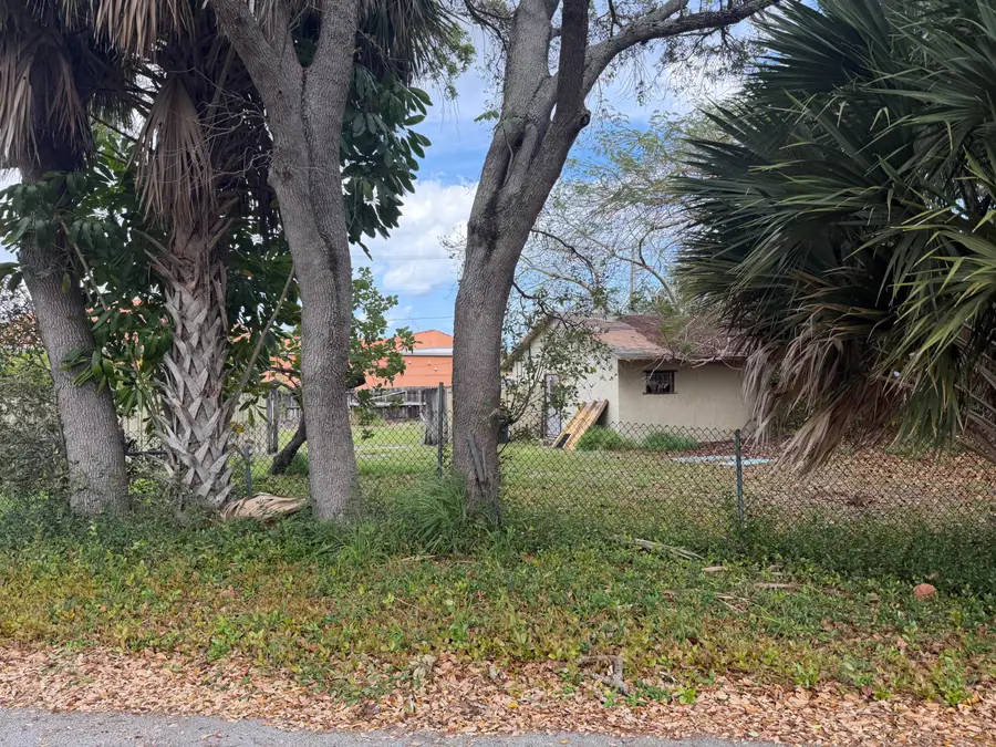 1625 Glen Road, Glen Ridge, FL 33406 - #2