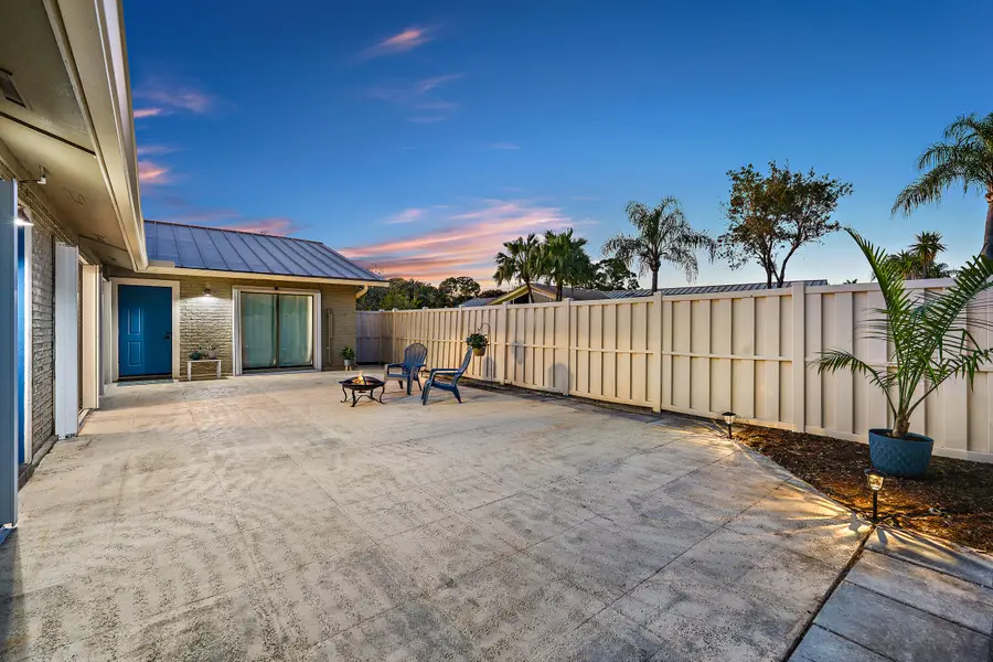 5537 Eagle Lake Drive, Palm Beach Gardens, FL 33418 - #2