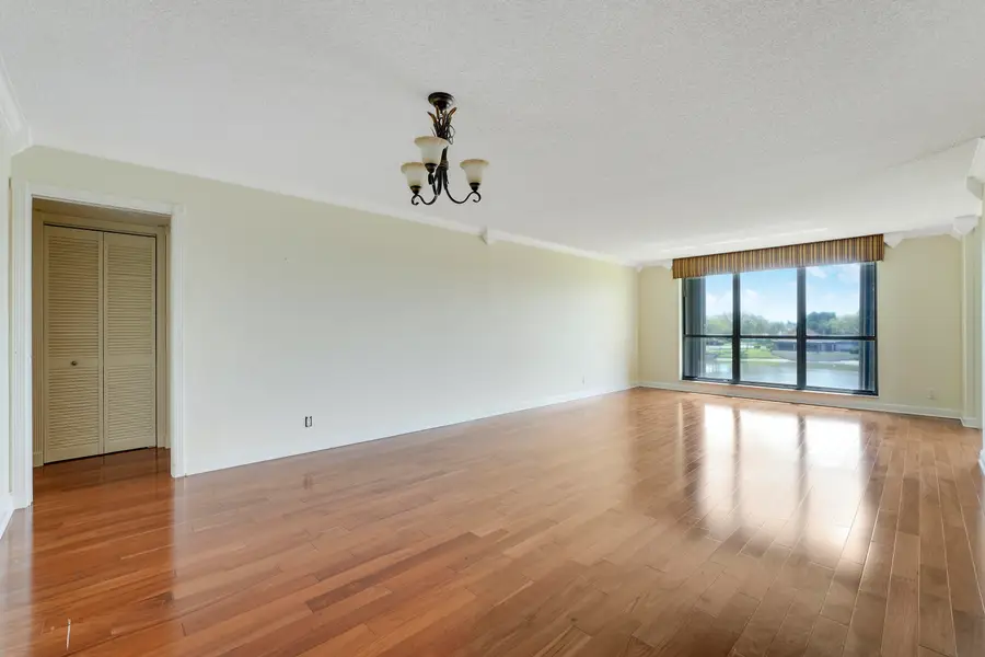 5344 Woodland Lakes Drive, Palm Beach Gardens, FL 33418 - #3