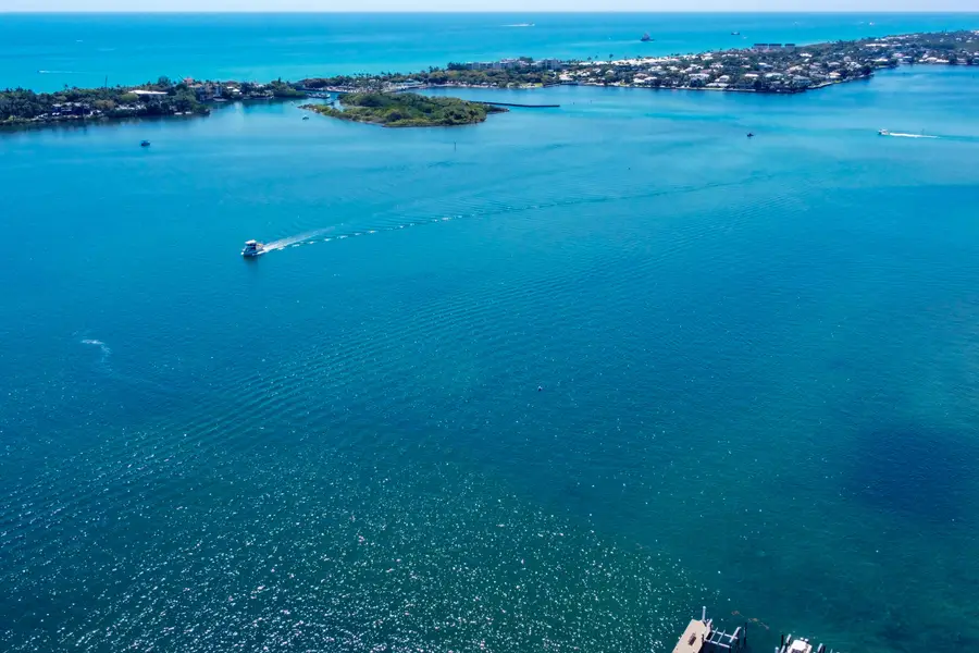 8200 Lakeshore Drive #202, Hypoluxo, FL 33462 - #3