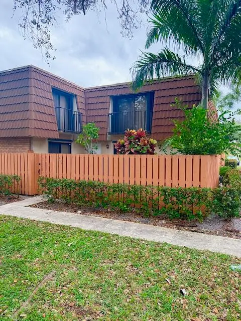 205 Charter Way, West Palm Beach, FL 33407 - #1