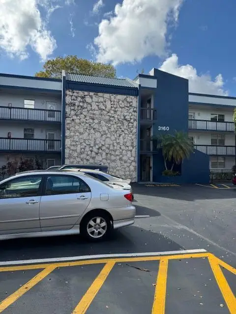 3160 Holiday Springs Boulevard #103-7, Margate, FL 33063