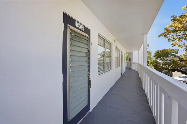 2005 Newport G, Deerfield Beach, FL 33442