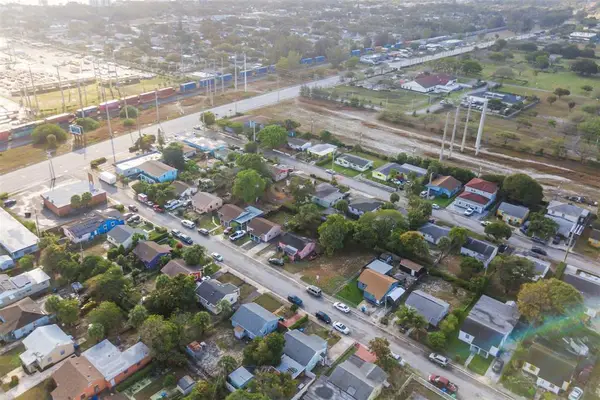 555 W 2nd Street, Riviera Beach, FL 33404