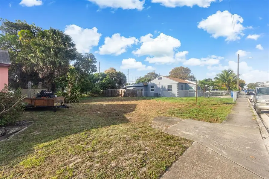 555 W 2nd Street, Riviera Beach, FL 33404 - #3