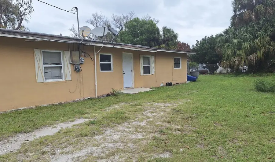 610 N 21st Street, Fort Pierce, FL 34950 - #2