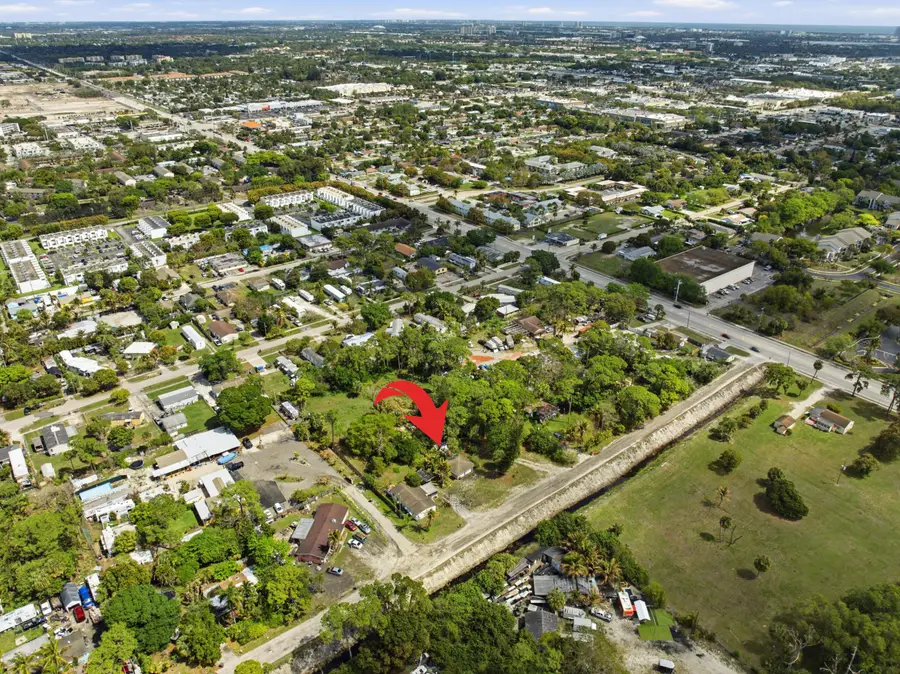 5133 Pine Grove Drive N, West Palm Beach, FL 33417 - #3