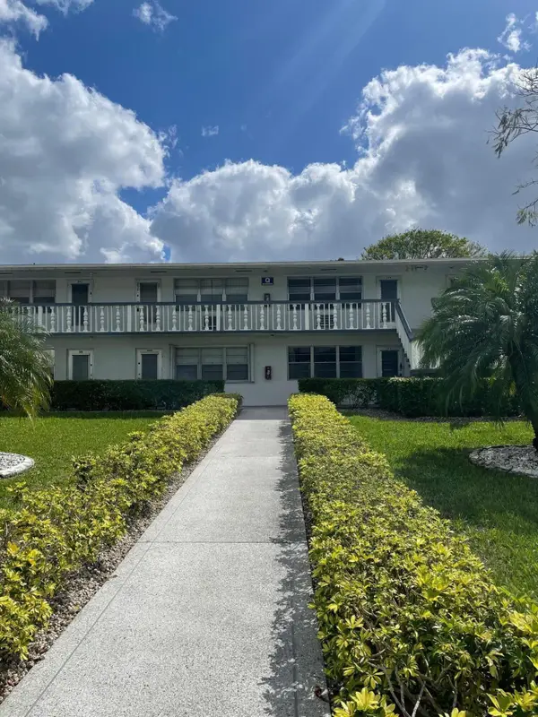 376 Windsor Q, West Palm Beach, FL 33417