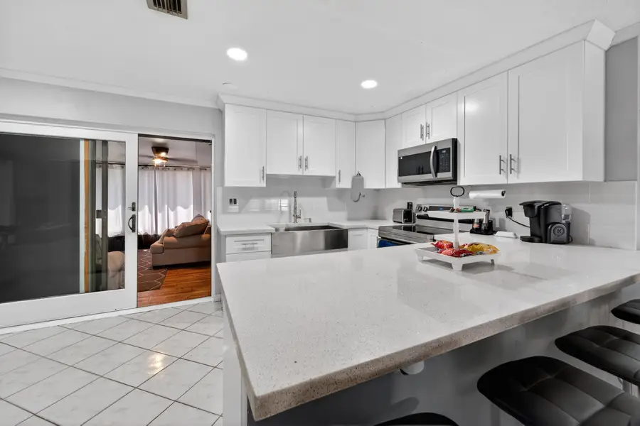 4340 N Mary Circle, Palm Beach Gardens, FL 33410 - #3