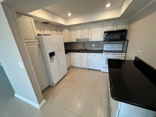 413 Greenbrier A, West Palm Beach, FL 33417