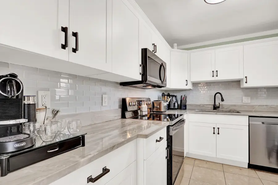 502 Davis Road #12, Palm Springs, FL 33461 - #3