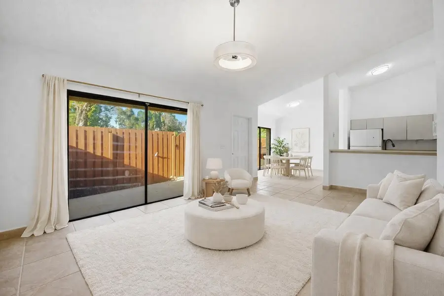 131 Springdale Circle, Palm Springs, FL 33461 - #3