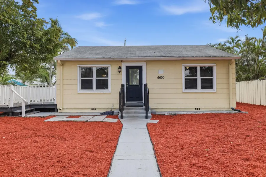 6600 Garden Avenue, West Palm Beach, FL 33405 - #3