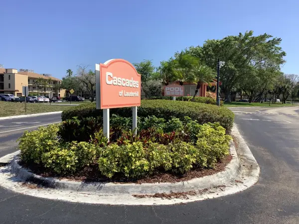 7840 NW 50th Street #107, Lauderhill, FL 33351