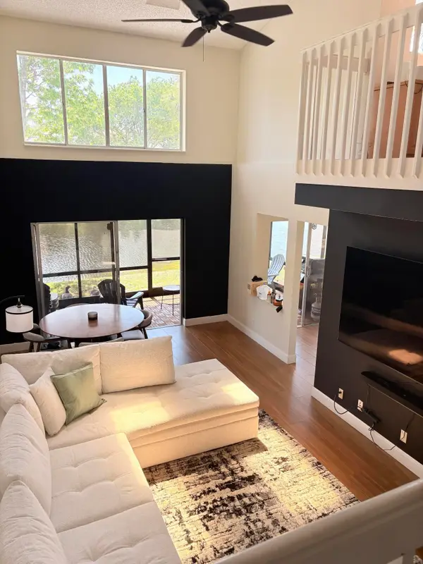 2052 E Discovery Cir Circle E, Deerfield Beach, FL 33442