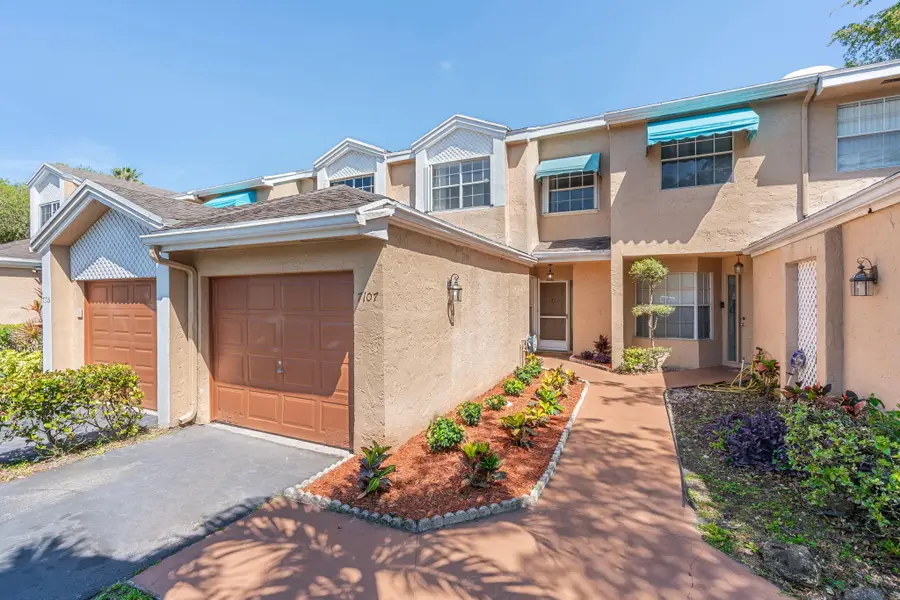 7107 Woodmont Way, Tamarac, FL 33321 - #2
