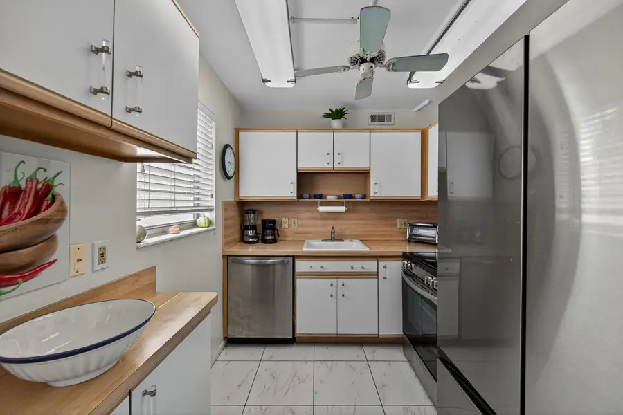 21 Harwood B, Deerfield Beach, FL 33442 - #3