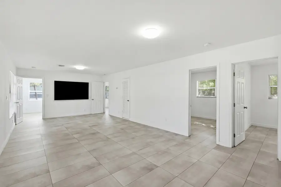 629 NE 36th Street, Oakland Park, FL 33334 - #2