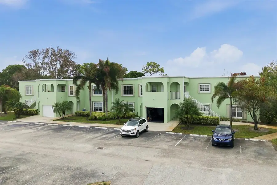 2074 SE Wild Meadow Circle, Port Saint Lucie, FL 34952 - #2