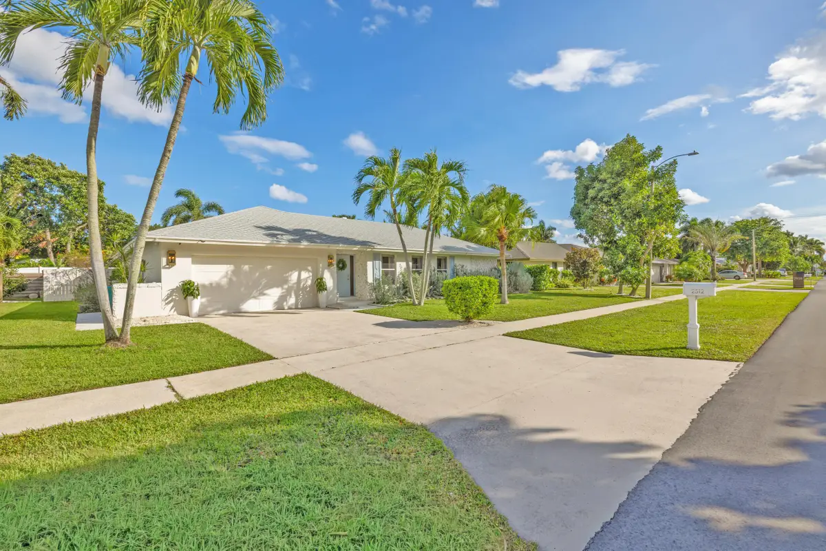 2512 SW 5th Street, Boynton Beach, FL 33435 - #1