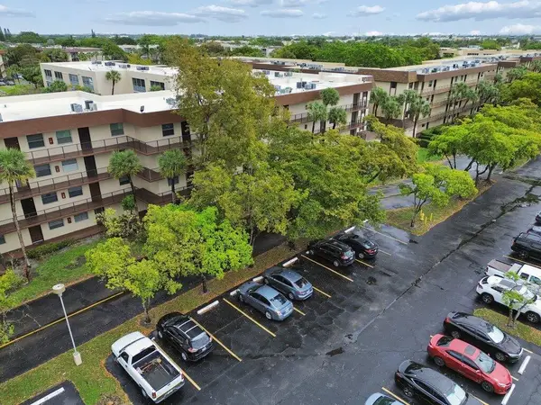 3141 NW 47th Terrace #124, Lauderdale Lakes, FL 33319