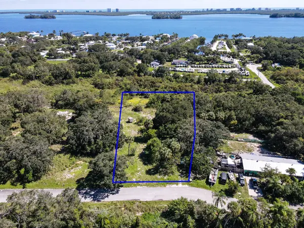4104 Mariner Oaks Way, Fort Pierce, FL 34946