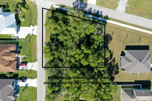 5361 NW West Paden Circle, Port St Lucie, FL 34986